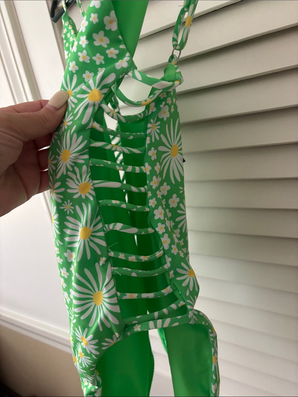Hurley Green Daisy-Print One-Piece Swimsuit - Picture 4 of 6